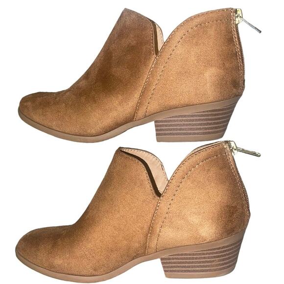 Soda Shoes - SODA Ankle Boots Slip On Booties V Cut Women's Shaft Pointed Toe, Size  6.5